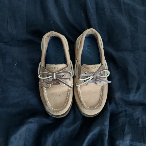 Toddler Sperry Shoes - Picture 2 of 4